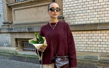 Thu đông 2025, sắc tím đỏ burgundy trở thành tông màu chủ đạo