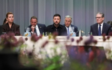 Phương Tây bàn chuyện giúp sức Ukraine