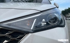 Vì sao đèn pha một số mẫu ô tô thường bị ngưng tụ hơi sương?