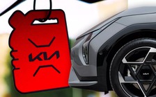 KIA tặng nước hoa... mùi xăng, giúp người dùng xe điện 'nguôi' nỗi nhớ xe xăng
