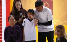 Thanh Thảo bật khóc trước cô bé 10 tuổi chưa từng biết mặt cha