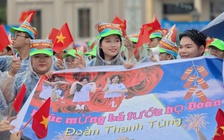 Chung kết Đường lên đỉnh Olympia 2025: Đội mưa cổ vũ Đoàn Thanh Tùng