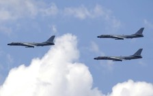 Oanh tạc cơ chiến lược Trung Quốc tập trận tấn công gần Đài Loan