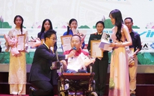 Những câu chuyện lay động lòng người tại lễ trao giải 'Vượt lên số phận'