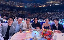 Thành Long gây tranh cãi về 'hành vi quấy rối' đồng nghiệp nữ