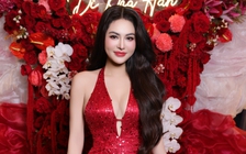 Hoa hậu Di Khả Hân mặc gợi cảm, khoe dáng đón tuổi mới