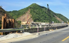 Công trường mở rộng cao tốc La Sơn - Hòa Liên bước vào thi đua 30 ngày