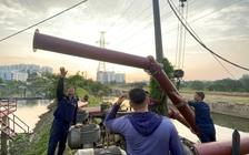 6 máy bơm 'giải cứu' xóm nhỏ ở Hà Nội ngập gần 1 tuần