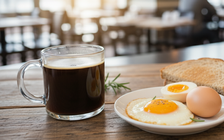 Bác sĩ giảm 20 kg/năm, đảo ngược gan nhiễm mỡ gọi tên cà phê đen và trứng