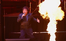 Tổng thống Argentina trình diễn nhạc rock trước sân khấu 15.000 người