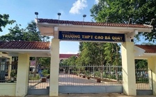 Miễn nhiệm chức vụ với hiệu trưởng cho học sinh lớp 12 'tự nguyện' nghỉ học