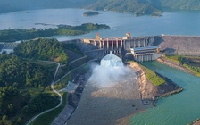 Thủy điện Tuyên Quang mở 1 cửa xả đáy, 3 tỉnh, thành chịu ảnh hưởng