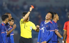 HLV Nepal đau vì thẻ đỏ: 'Sẽ đá sòng phẳng với Việt Nam khi đủ 11 người, hãy đợi lượt về’