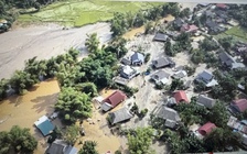 Đấu giá hơn 100.000 m3 cát vàng trôi vào nhà dân do lũ