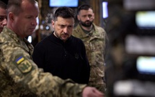 Chiến sự Ukraine ngày 1.359: Zaporizhzhia thất thế, ông Zelensky đến thị sát