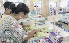 Một bộ sách thống nhất: Tìm giải pháp công bằng  thực hiện miễn phí sách giáo khoa