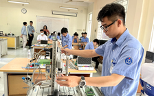 Xu hướng nghề nghiệp TP.HCM trong 5 năm tới: Ngành nào lên ngôi, nghề nào tụt hậu?