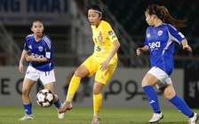 CLB nữ TP.HCM vào tứ kết châu Á, cầu thủ Singapore bất ngờ ngã quỵ phải đi cấp cứu