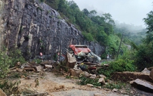 Khánh Hòa: Sạt lở đèo Khánh Lê khiến 6 người chết, 16 người bị thương