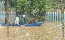 Đắk Lắk: Ngập sâu nhiều nơi, dân được di dời khẩn cấp