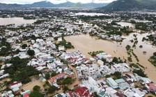 Cấp thiết giải quyết ngập lụt: Vì sao phố biển Nha Trang cứ mưa là ngập?