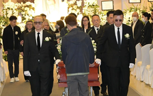 Âu Dương Chấn Hoa, Miêu Kiều Vỹ tiễn đưa 'trùm vai phụ' Hứa Thiệu Hùng