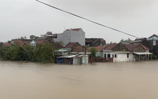 Đắk Lắk: Mưa lũ gây ngập sâu, cấm lưu thông trên QL1, QL25, QL29 và QL19C