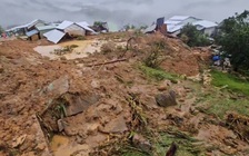 Đà Nẵng: Mưa lớn gây sạt lở, vùi lấp 6 nhà dân