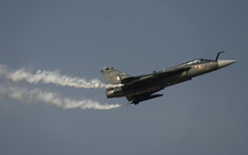 Chiến đấu cơ Tejas của Ấn Độ rơi khi trình diễn tại Triển lãm Hàng không Dubai