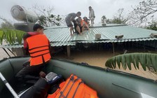 Đội cứu hộ thiện nguyện Hà Tĩnh ngày đêm ứng cứu người dân vùng lũ Đắk Lắk