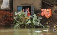 'Rốn lũ' Hòa Xuân ở Phú Yên cũ: Nhiều nơi vẫn ngập, cần cứu trợ khẩn cấp