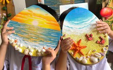 Kỹ nghệ độc lạ: Lạ lẫm dòng tranh 'gắn kết tự nhiên'