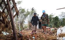 Một đêm trắng trời: Đại gia đình ở rốn lũ Hòa Thịnh mất trắng 4 căn nhà