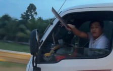 Tài xế cầm dao dọa chém người trên cao tốc Trung Lương - Mỹ Thuận