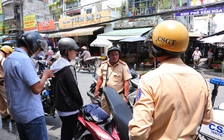 Báo động học sinh vi phạm giao thông