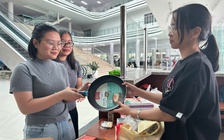 Mang nồi, niêu, xoong, chảo… ủng hộ bà con vùng lũ