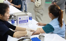 Công đoàn và công an khám bệnh miễn phí cho công nhân tại 7 địa phương