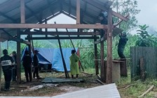 Thần tốc lập 'cầu hàng không', xây nhà mới: Bộ đội về làng giúp dân vùng lũ Đà Nẵng