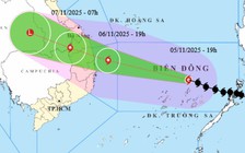 Bão Kalmaegi tăng tốc trên Biển Đông, miền Trung mưa trên 600 mm