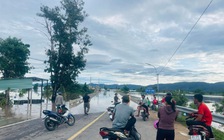 Gia Lai: Quốc lộ 25, đường Trường Sơn Đông bị chia cắt do bão Kalmaegi