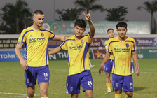 Đội của cố vấn Park Hang-seo gây thất vọng, một ứng viên vô địch khác sảy chân