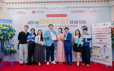 Tiền bán sách của bác sĩ dùng hỗ trợ đồng bào vùng lũ