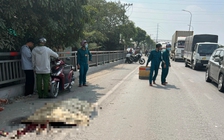 TP.HCM: Nam thanh niên tử vong giữa cầu, công an tìm ô tô liên quan