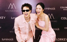 Duy Khánh đọ sắc hồng với Hương Giang, tái hiện khoảnh khắc 'Ôi thôi chết'