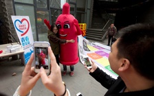 Trung Quốc chuẩn bị áp thuế bao cao su