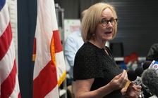 Thêm 'gáo nước lạnh' làm khó Tổng thống Trump