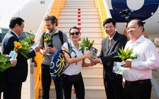 Giây phút lịch sử của du lịch Việt Nam - đón khách quốc tế thứ 20 triệu