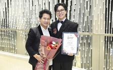 Cha, con 'nhạc đỏ' và tuổi 21