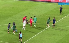 Cầu thủ Thái gục ngã sau trận chung kết, U.22 Việt Nam an ủi