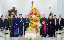 Phó thủ tướng Hồ Quốc Dũng chúc mừng Giáng sinh đồng bào Công giáo tại Huế